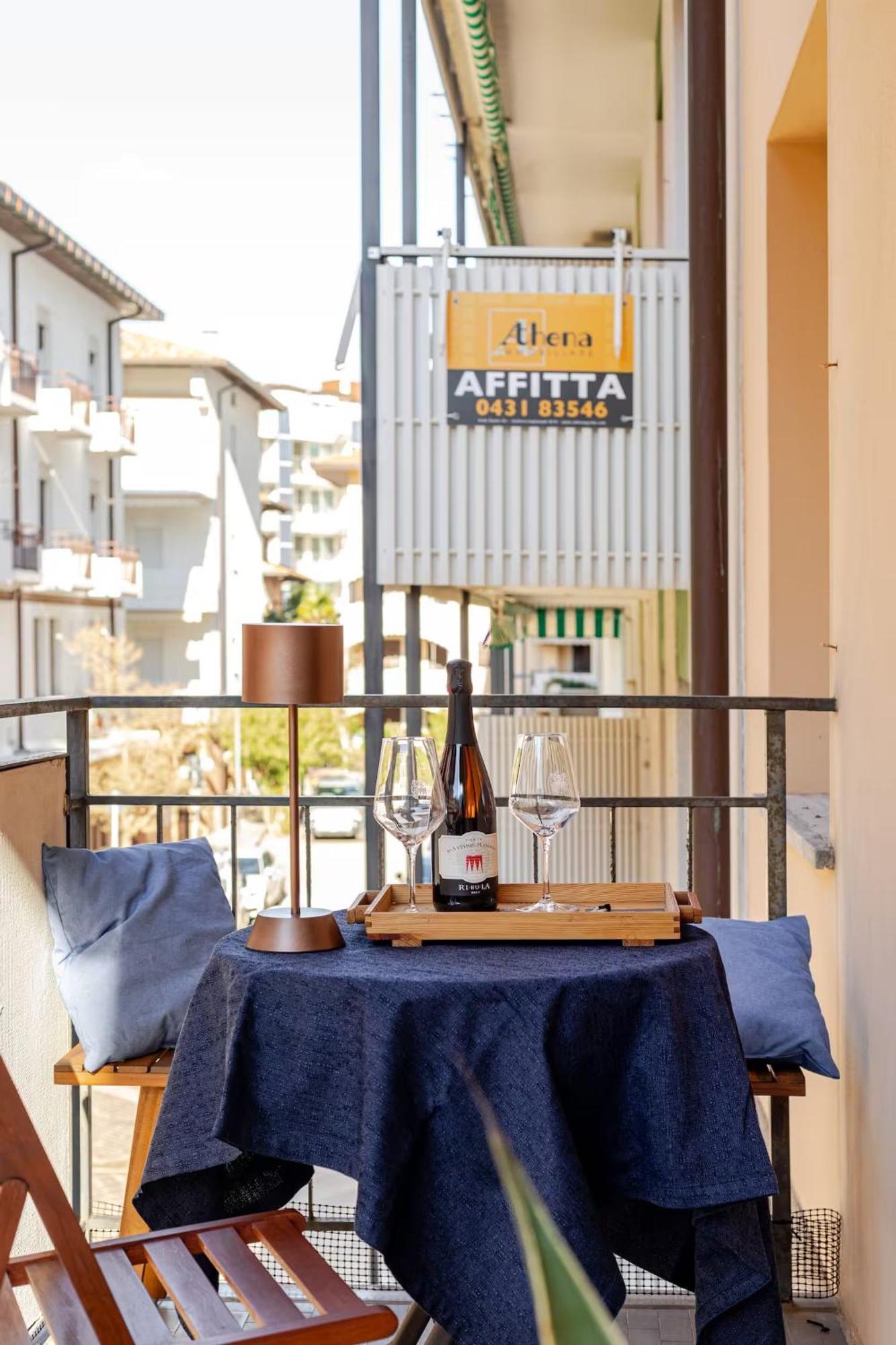 Sunny Home, Appartamento In Centro E Vicino Alla Spiaggia 格拉多 外观 照片